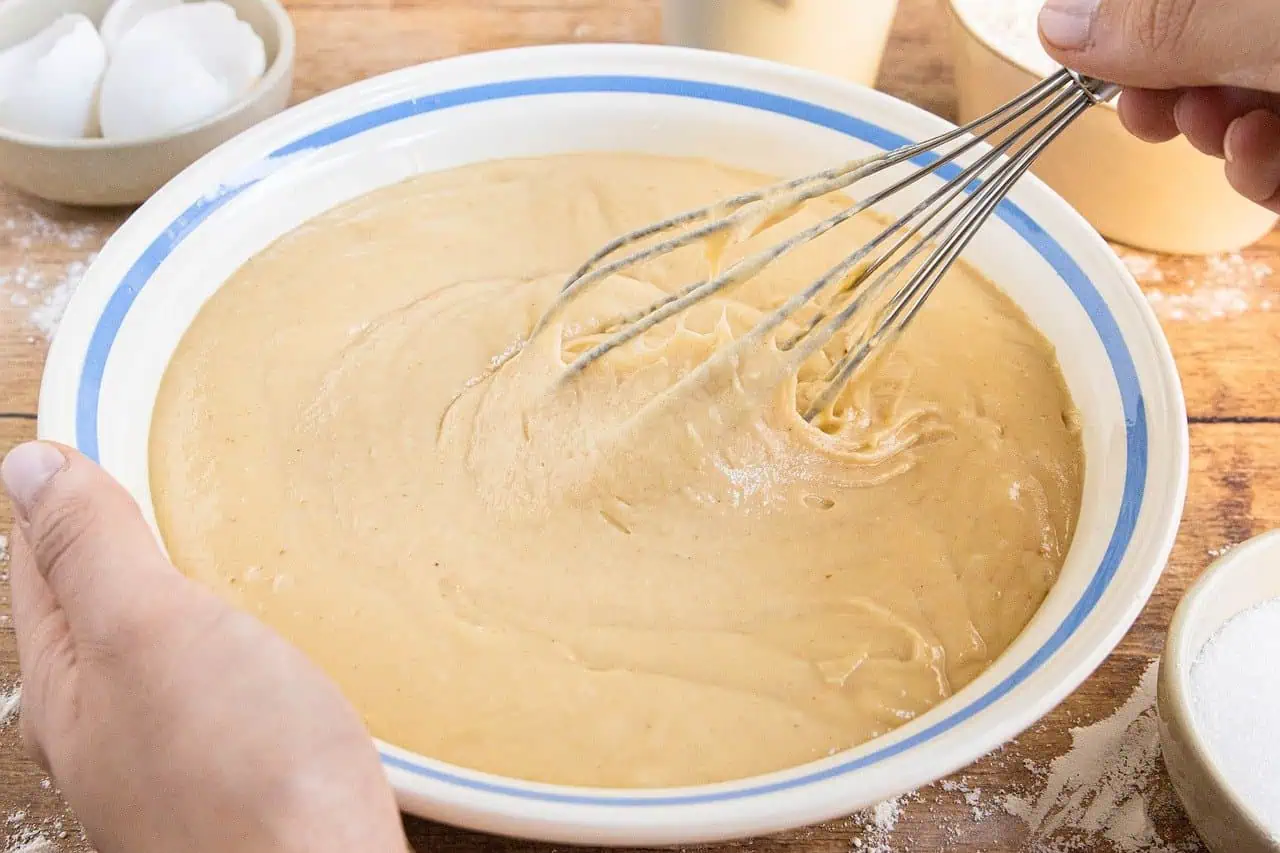 Úžasný Salko bundt dort bez práce: potřebujete jen 1 mísu a 5 minut, chutná lépe než dezert!