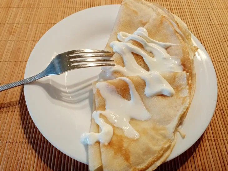 Блины со сметаной